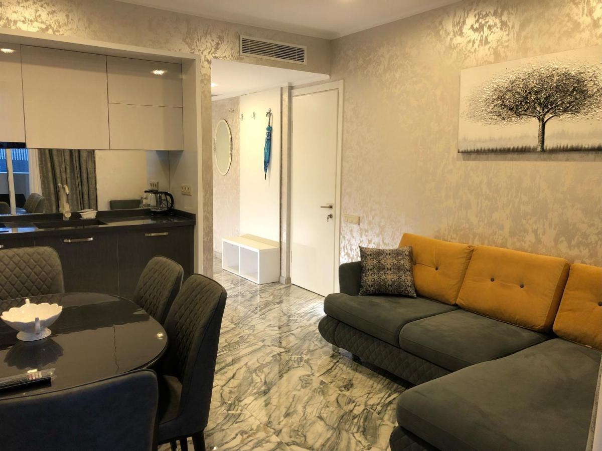 Black Sea VI Dari Apartments Batumi Exterior photo